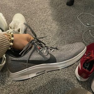 Nike Zoom Pegasus Grey Size 8.5 Women
